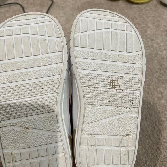 Girls 8c Wonder Woman Puma Sneakers - Picture 5 of 5